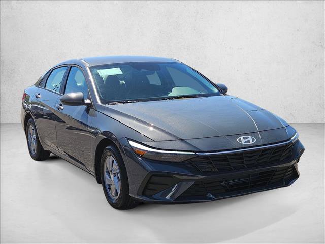 New 2026 Hyundai Elantra SE video 3