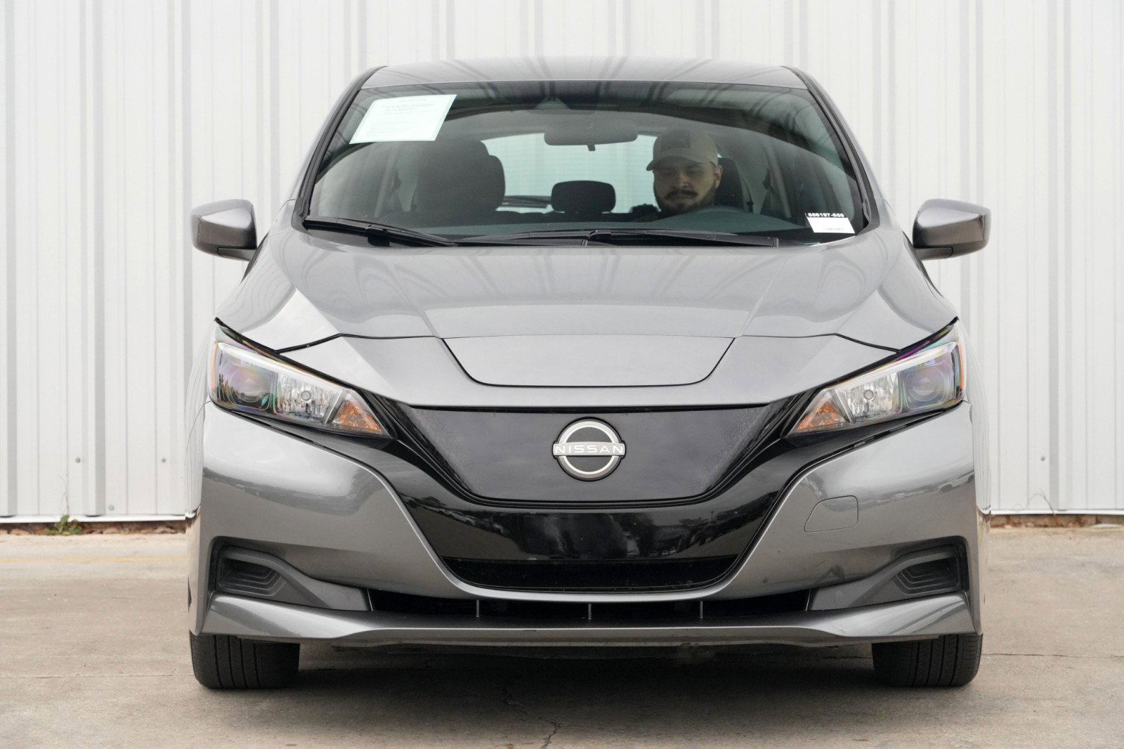 Used 2025 Nissan Leaf S image 5