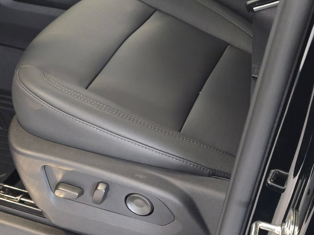 New 2026 Chevrolet Silverado 1500 LT Trail Boss w/ Safety Package AWD/4WD image 23