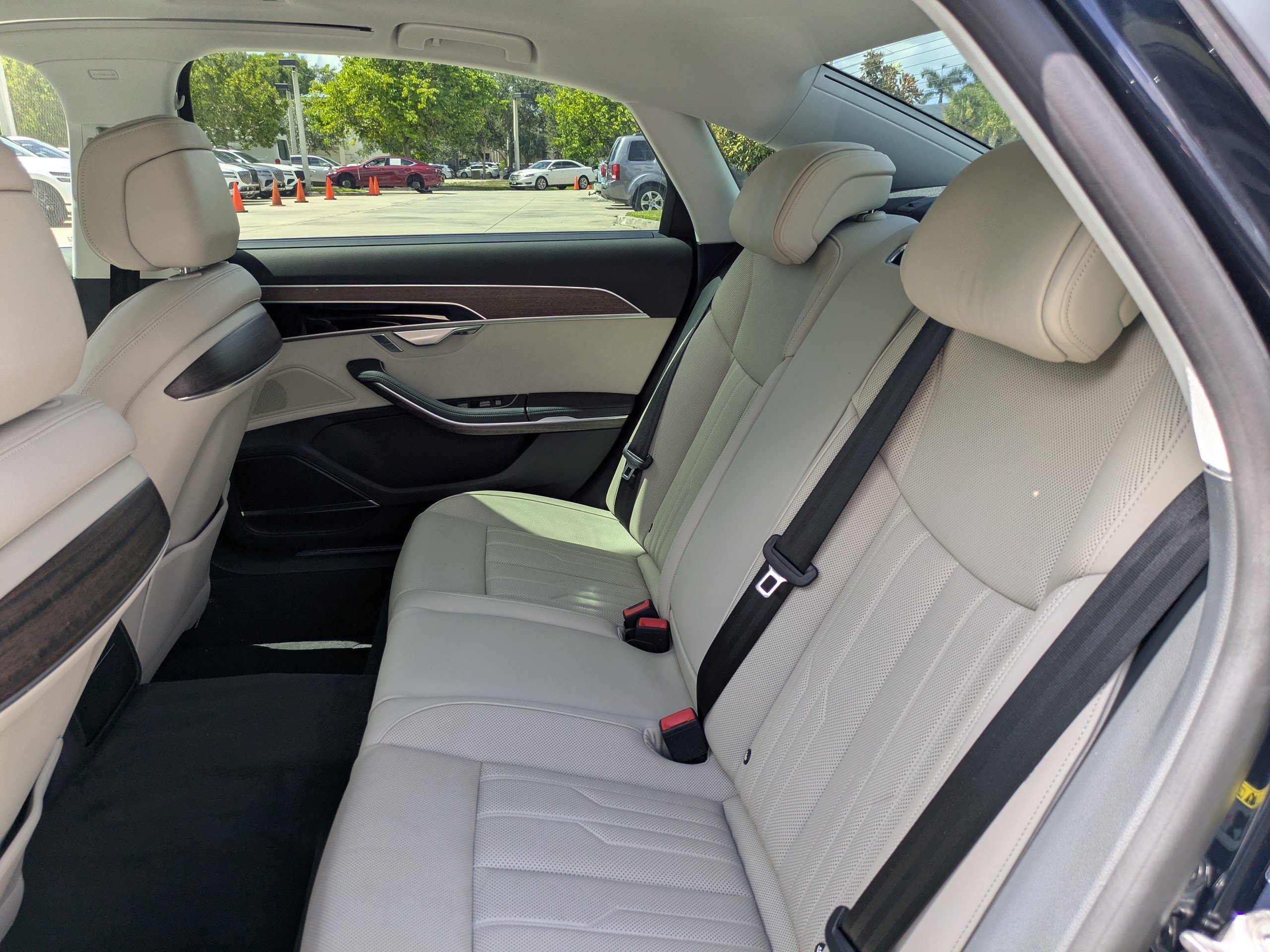 Used 2022 Audi A8 L 3.0T AWD/4WD image 13