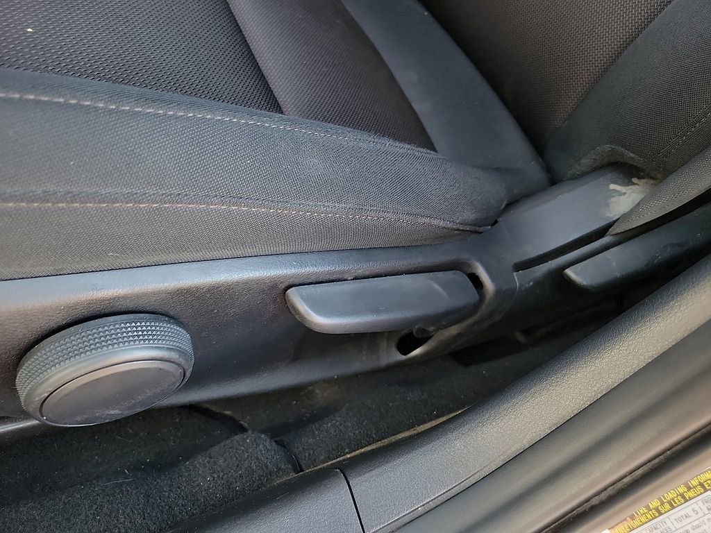 Used 2021 MAZDA MAZDA3 Sedan FWD image 13