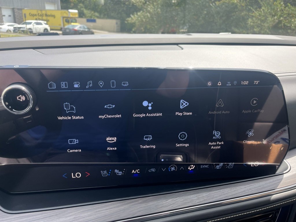 New 2025 Chevrolet Suburban Premier image 17