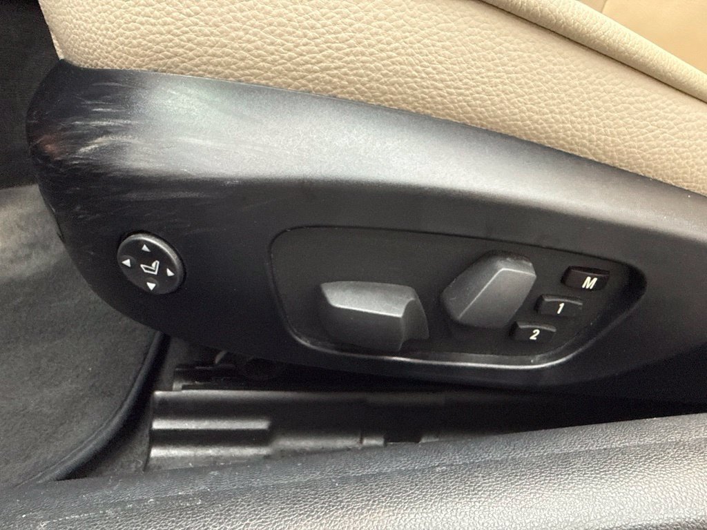 Used 2013 BMW 328i Convertible RWD image 23
