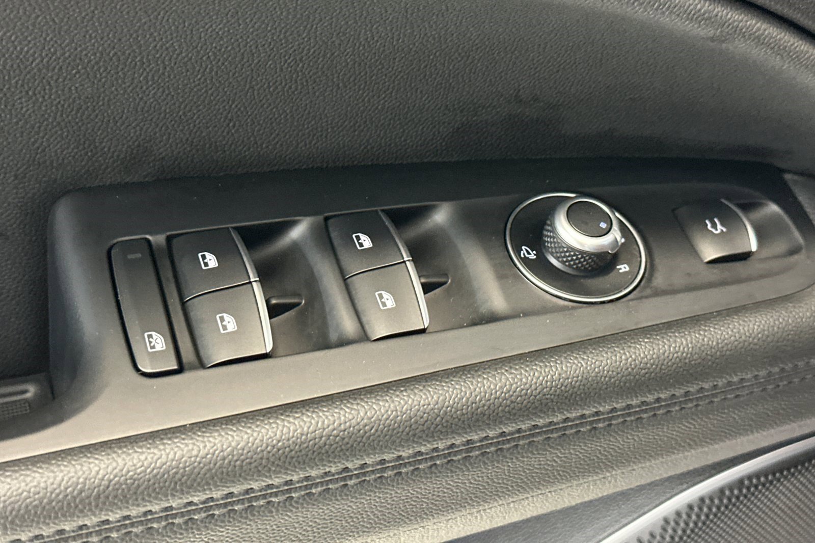 Used 2022 Alfa Romeo Stelvio Ti image 13