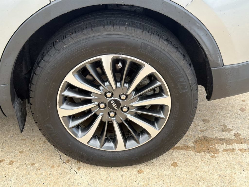 Certified 2023 Lincoln Nautilus Reserve FWD image 5