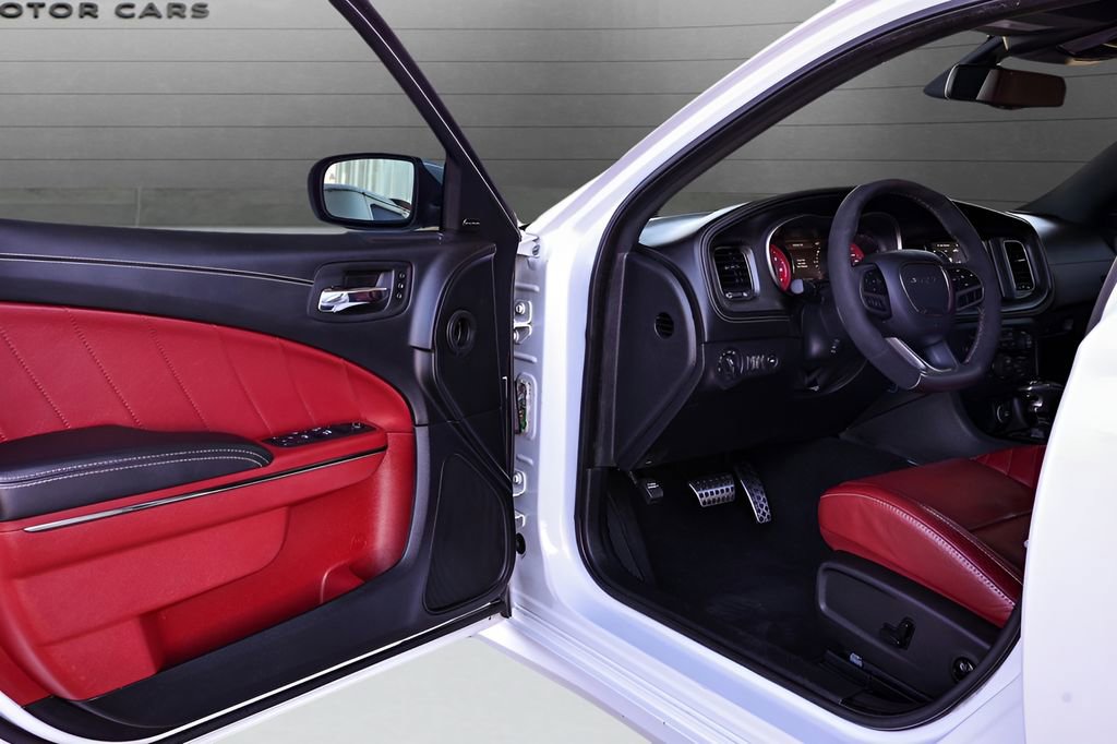 Used 2022 Dodge Charger SRT Hellcat w/ Carbon/Suede Interior Package image 35