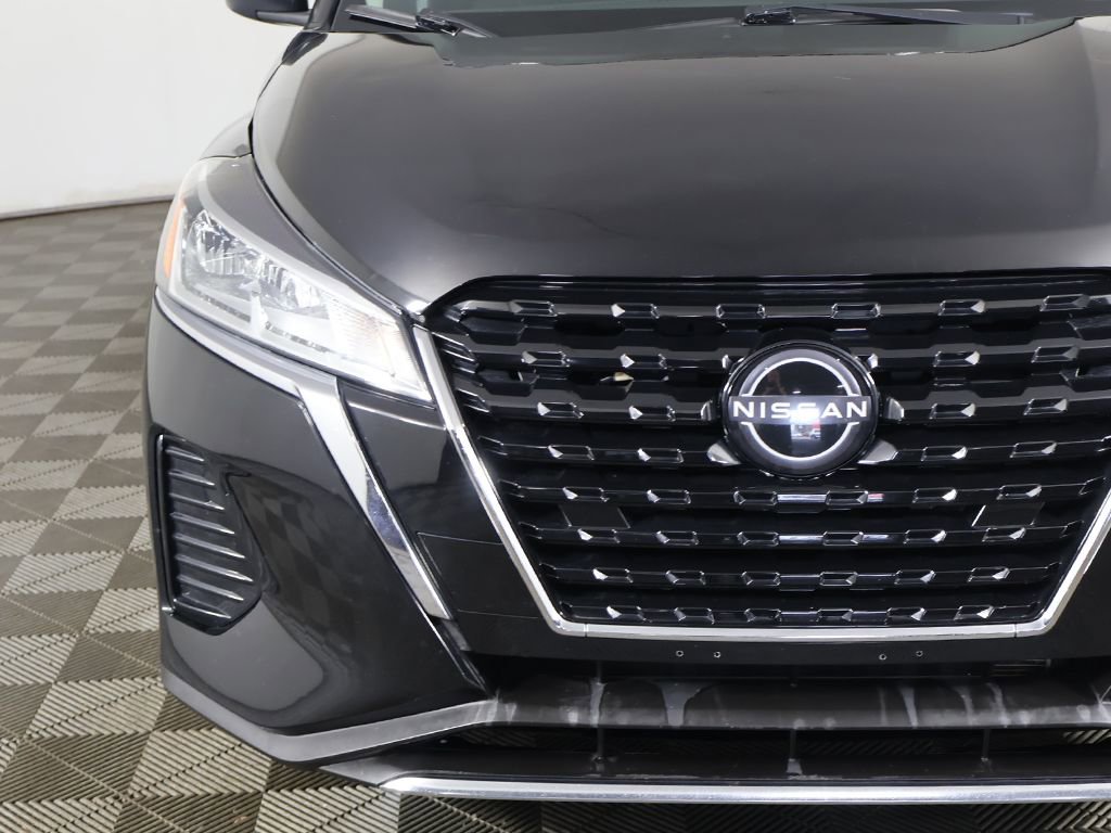 Used 2022 Nissan Kicks S image 10