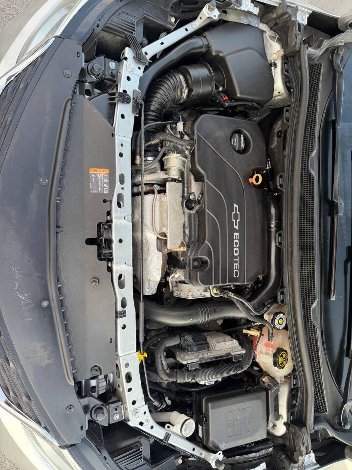 Used 2018 Chevrolet Cruze LS FWD image 25