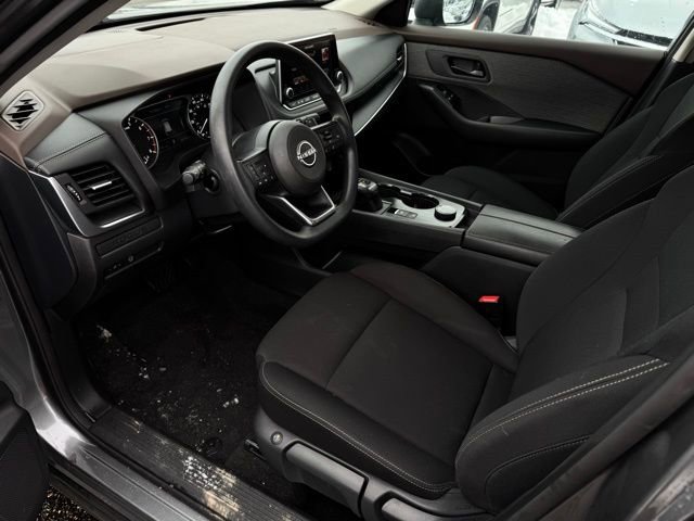 Used 2023 Nissan Rogue S image 15