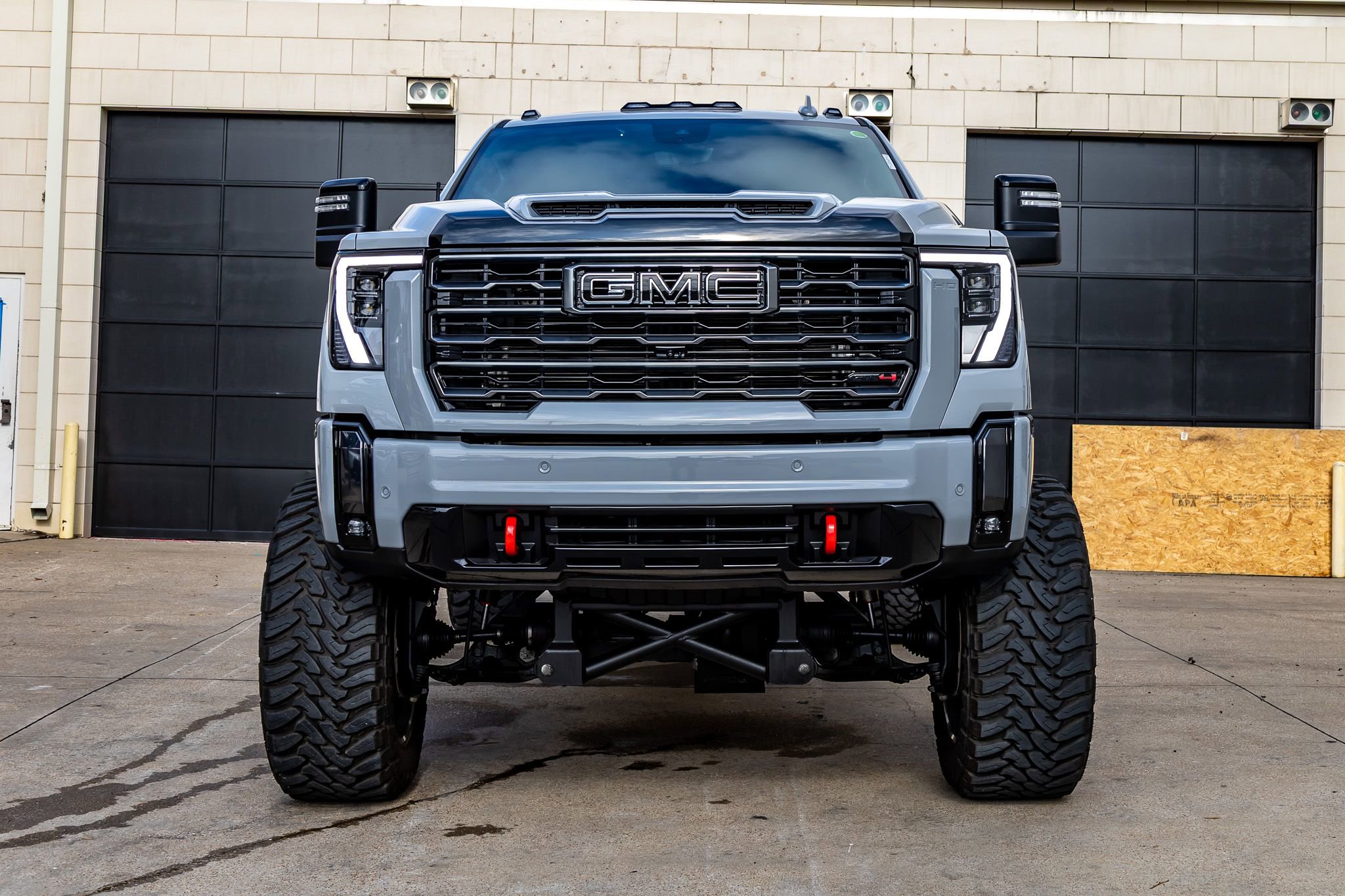 Used 2024 GMC Sierra 2500 AT4 w/ AT4 Premium Plus Package image 2