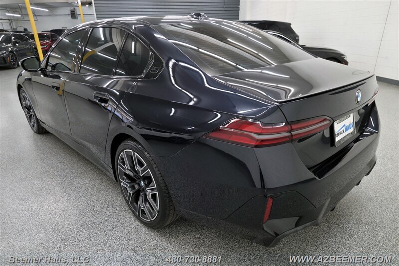 Used 2024 BMW 530i w/ M Sport Package RWD image 7