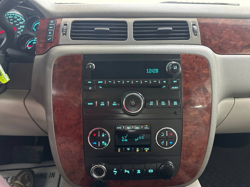 Used 2011 Chevrolet Silverado 2500 LTZ w/ Snow Plow Prep Package AWD/4WD image 42