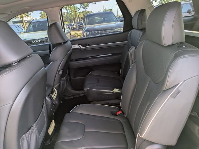 Used 2023 Hyundai Palisade SEL w/ Premium Package FWD image 11