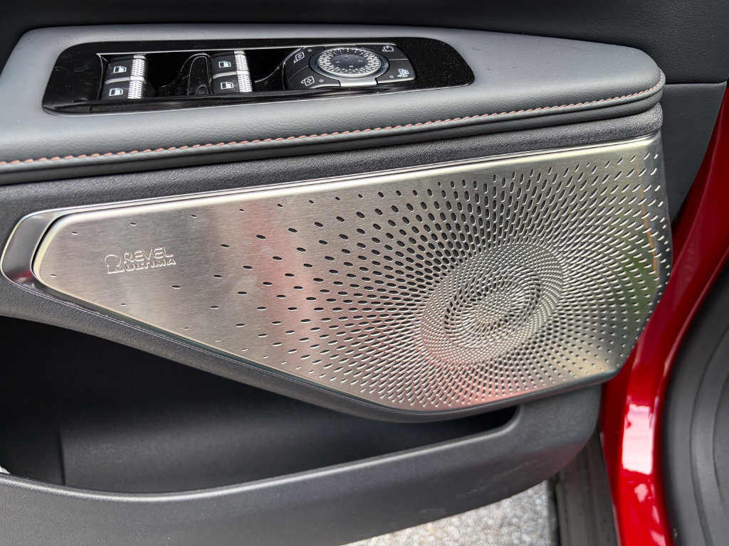 New 2026 Lincoln Nautilus Reserve AWD/4WD image 16