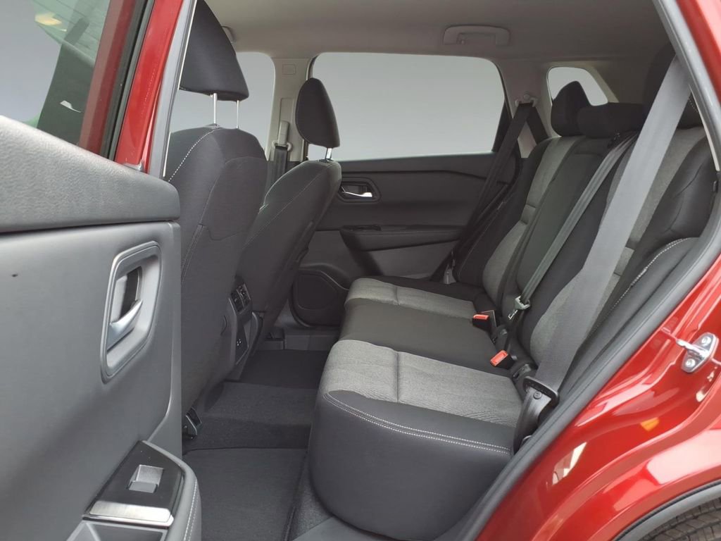 New 2026 Nissan Rogue SV image 9