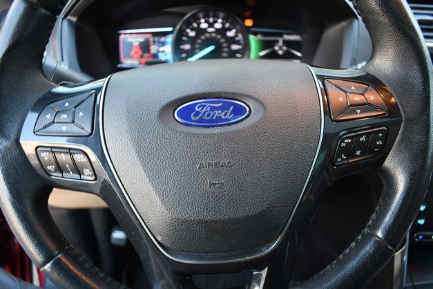 Used 2017 Ford Explorer Limited w/ Equipment Group 301A image 32