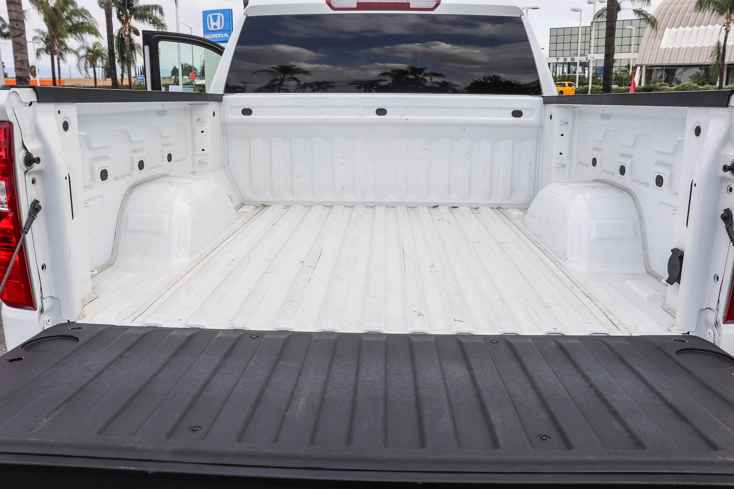 Used 2025 Chevrolet Silverado 1500 Custom w/ Turbomax Blackout Package RWD image 30