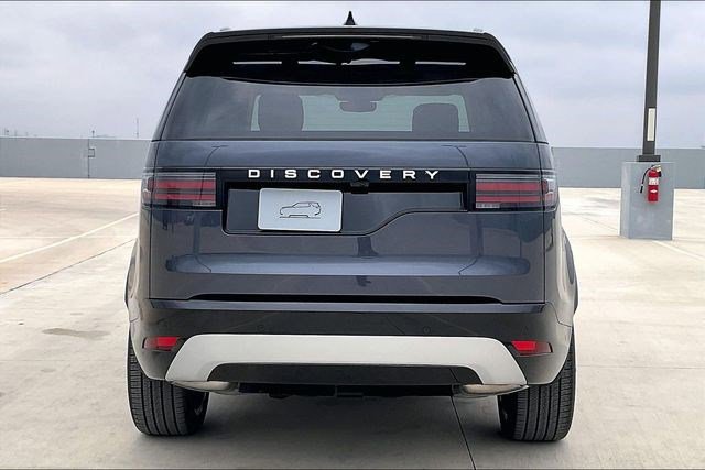 New 2026 Land Rover Discovery Limited Edition image 4