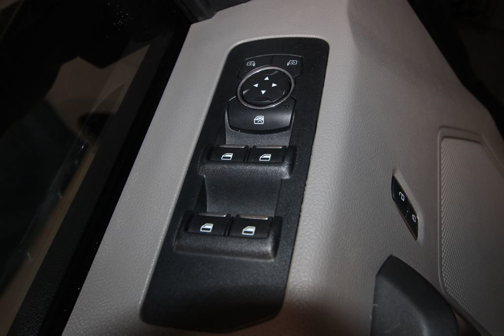 Used 2016 Ford F150 XLT image 6