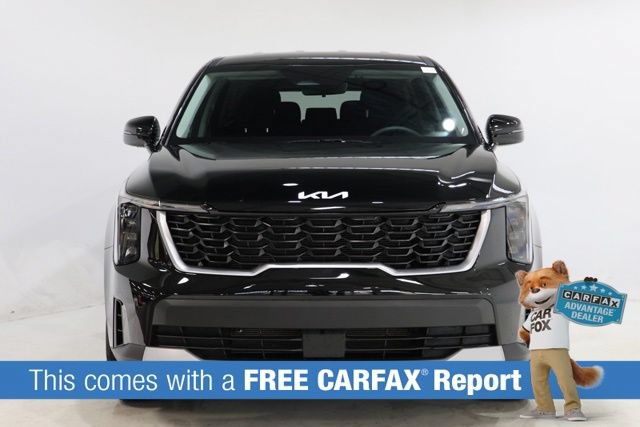 Used 2025 Kia Sorento LX FWD image 2