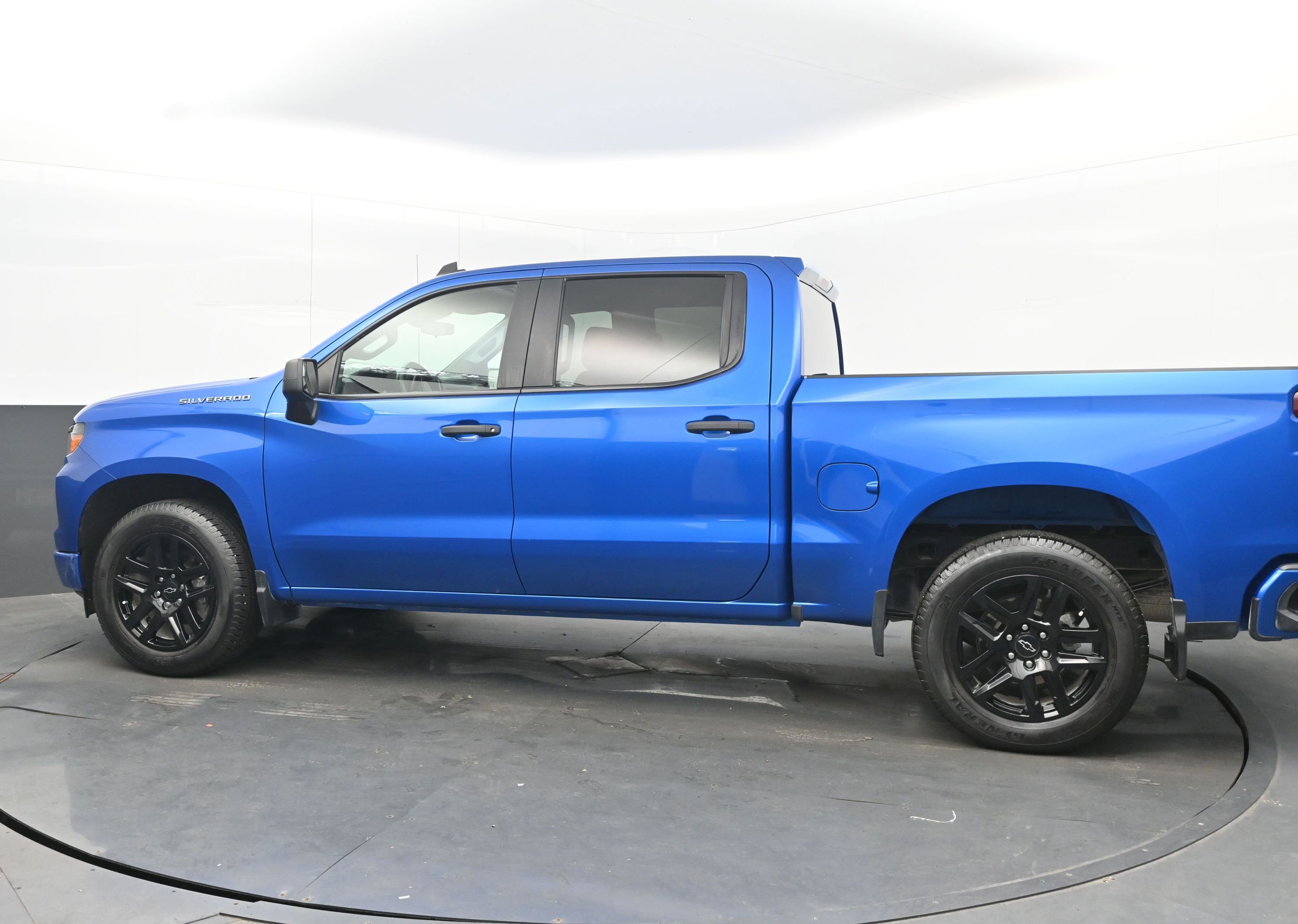 Used 2023 Chevrolet Silverado 1500 Custom image 7