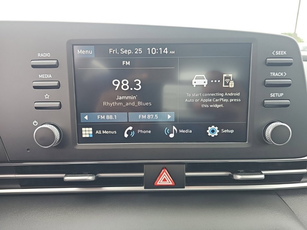 New 2026 Hyundai Elantra SE FWD image 18