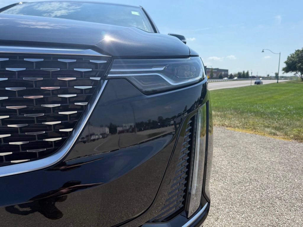 Certified 2024 Cadillac XT6 Luxury w/ LPO, Floor Liner Package AWD/4WD image 9