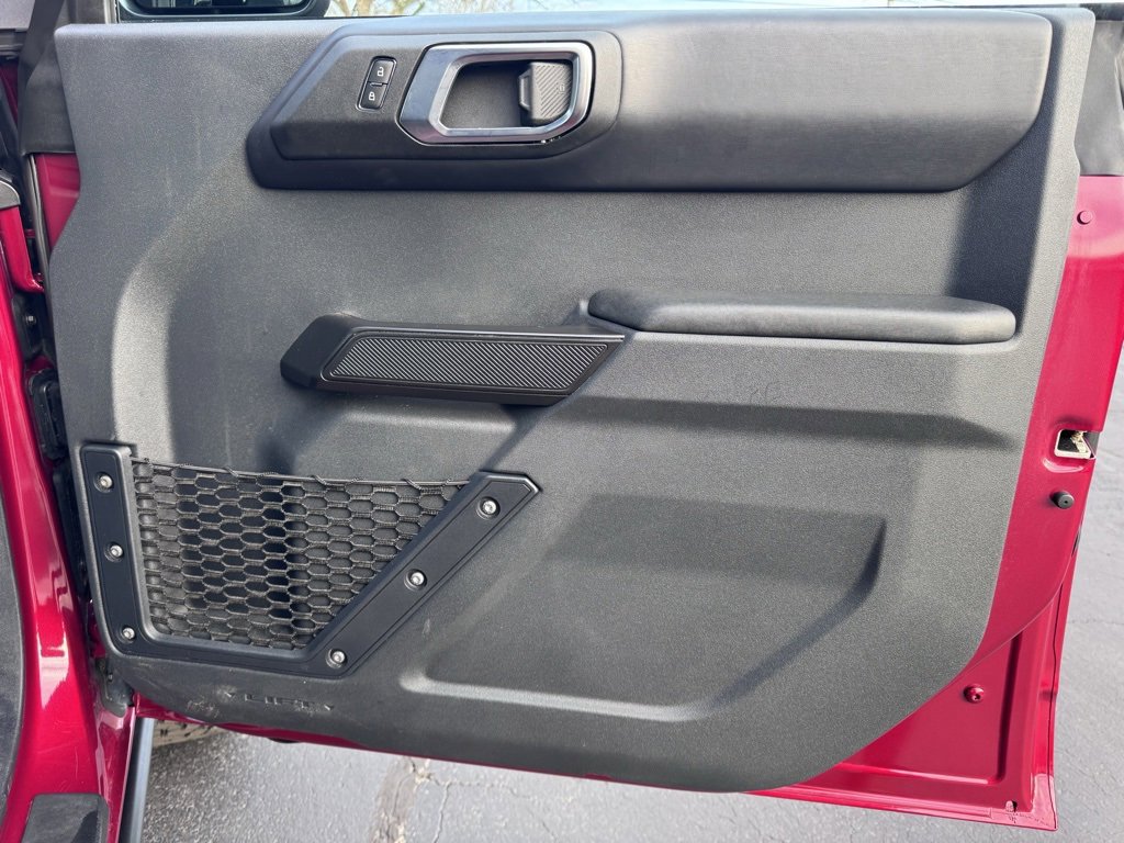 Used 2025 Ford Bronco Badlands image 25