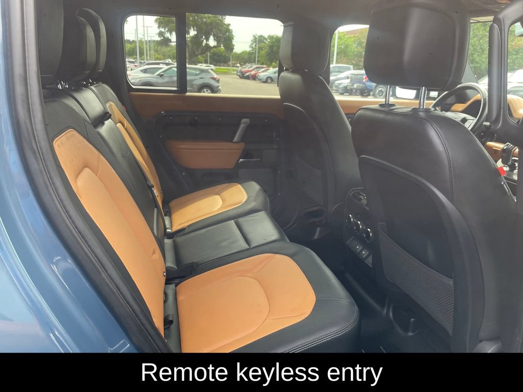 Used 2023 Land Rover Defender 110 X-Dynamic SE AWD/4WD image 16