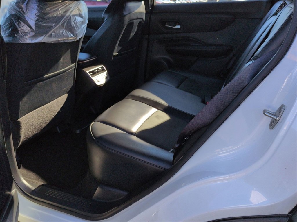 Used 2024 Nissan Ariya FWD image 17