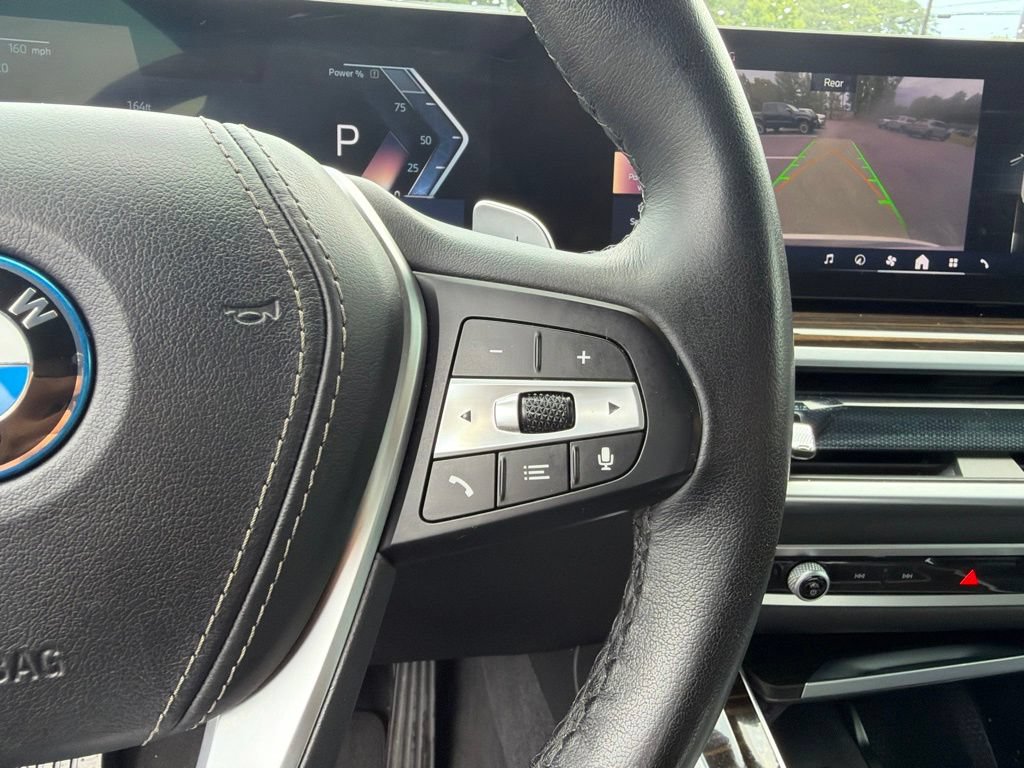 Used 2025 BMW X5 xDrive50e AWD/4WD image 18