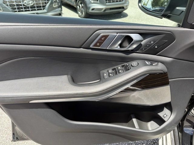 Used 2024 BMW X5 xDrive50e AWD/4WD image 7