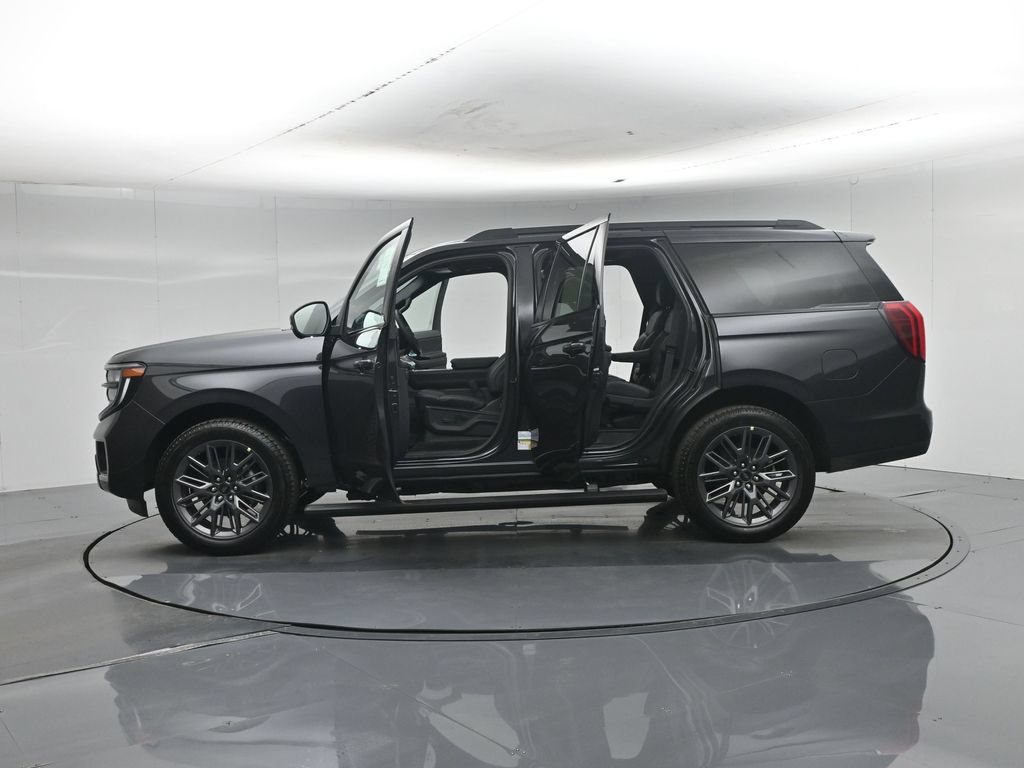 New 2027 Ford Expedition Platinum w/ Stealth Appearance Package AWD/4WD image 4
