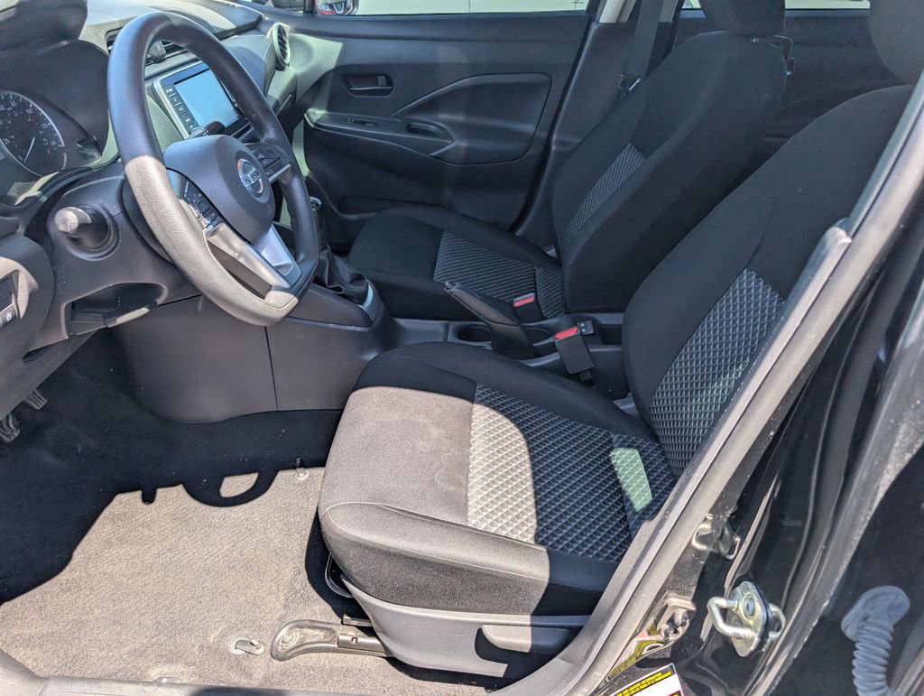 Used 2021 Nissan Versa S FWD image 9