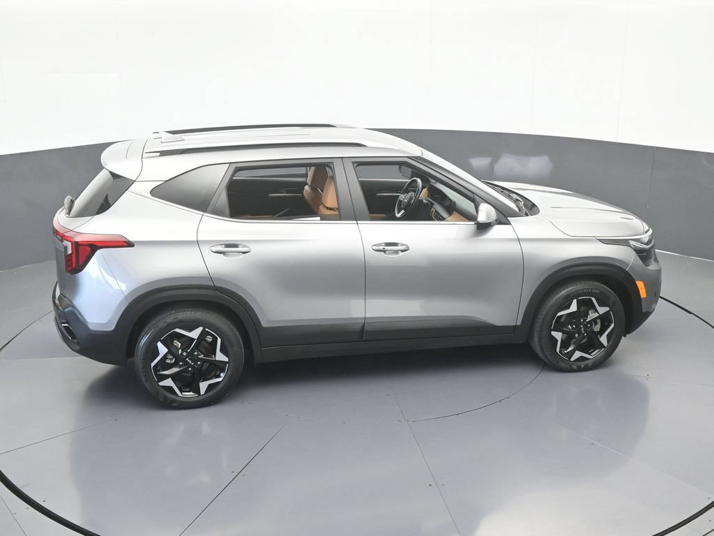 Used 2024 Kia Seltos EX FWD image 51