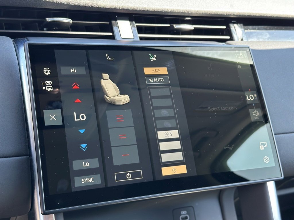 Used 2024 Land Rover Discovery Sport S image 37