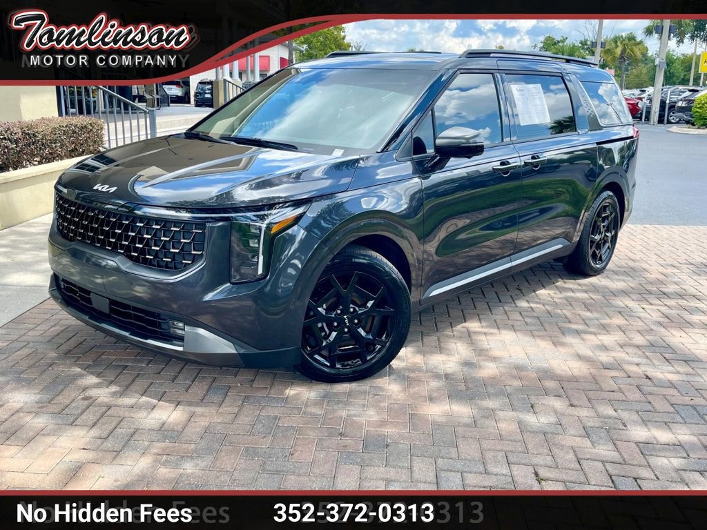 Used 2025 Kia Carnival SX