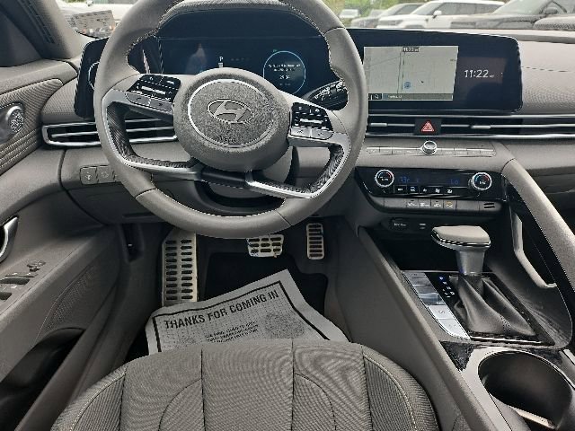 Certified 2025 Hyundai Elantra SEL FWD image 15
