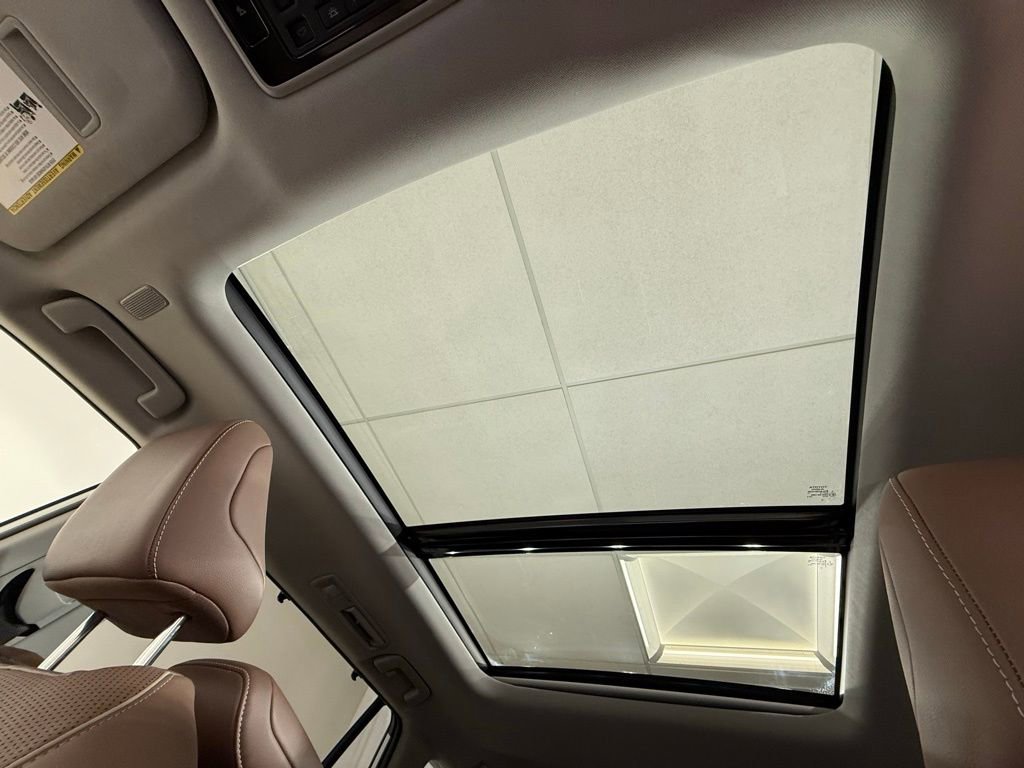 Certified 2024 Toyota Grand Highlander AWD image 18