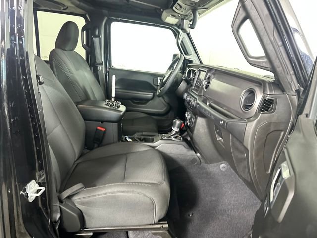 Used 2023 Jeep Wrangler Unlimited w/ Cold Weather Group image 28