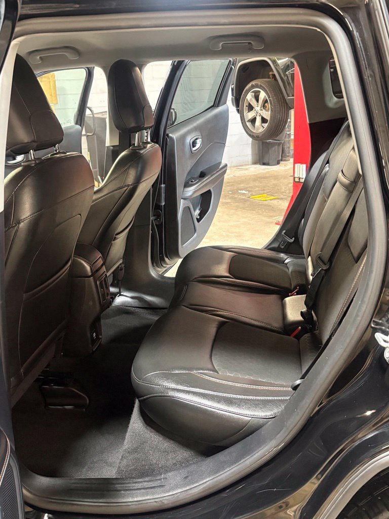 Used 2018 Jeep Compass Latitude AWD/4WD image 15