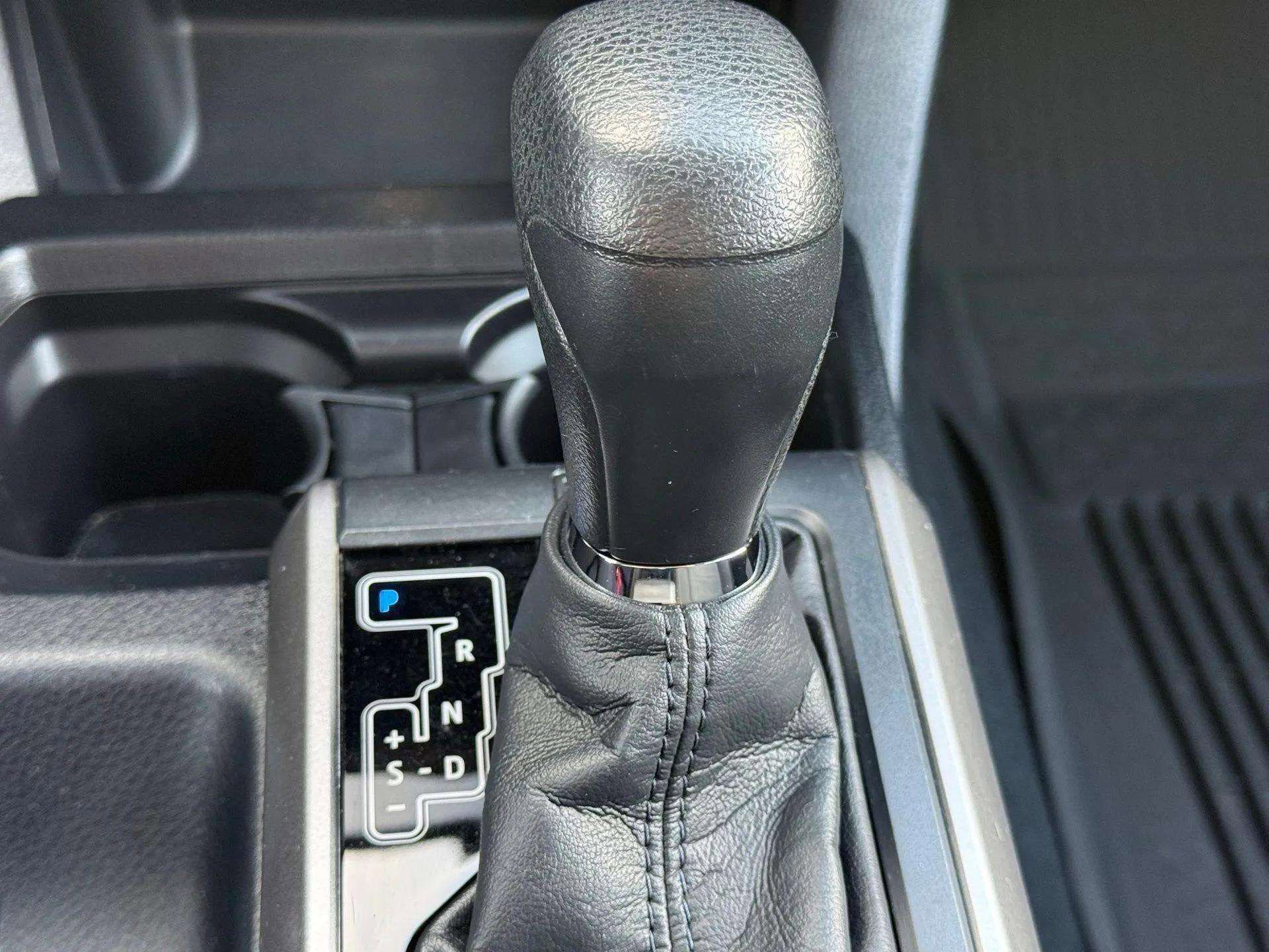 Used 2020 Toyota Tacoma SR5 image 44