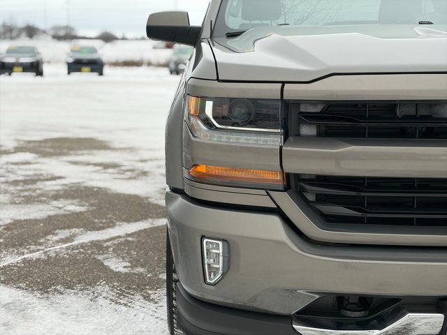 Used 2017 Chevrolet Silverado 1500 LT w/ All Star Edition image 11