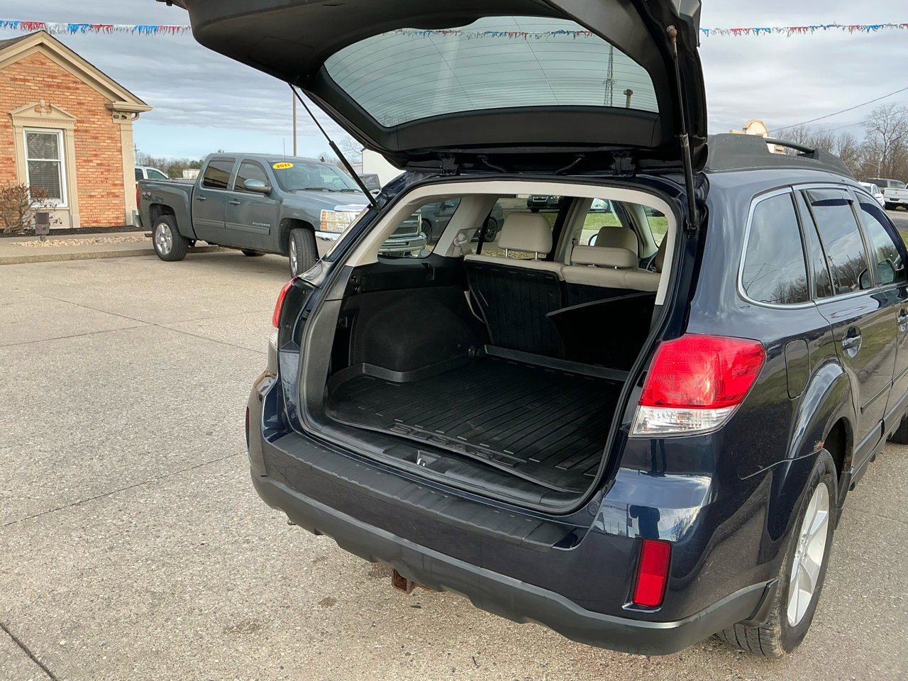 Used 2014 Subaru Outback 2.5i Limited w/ Moonroof Package image 15