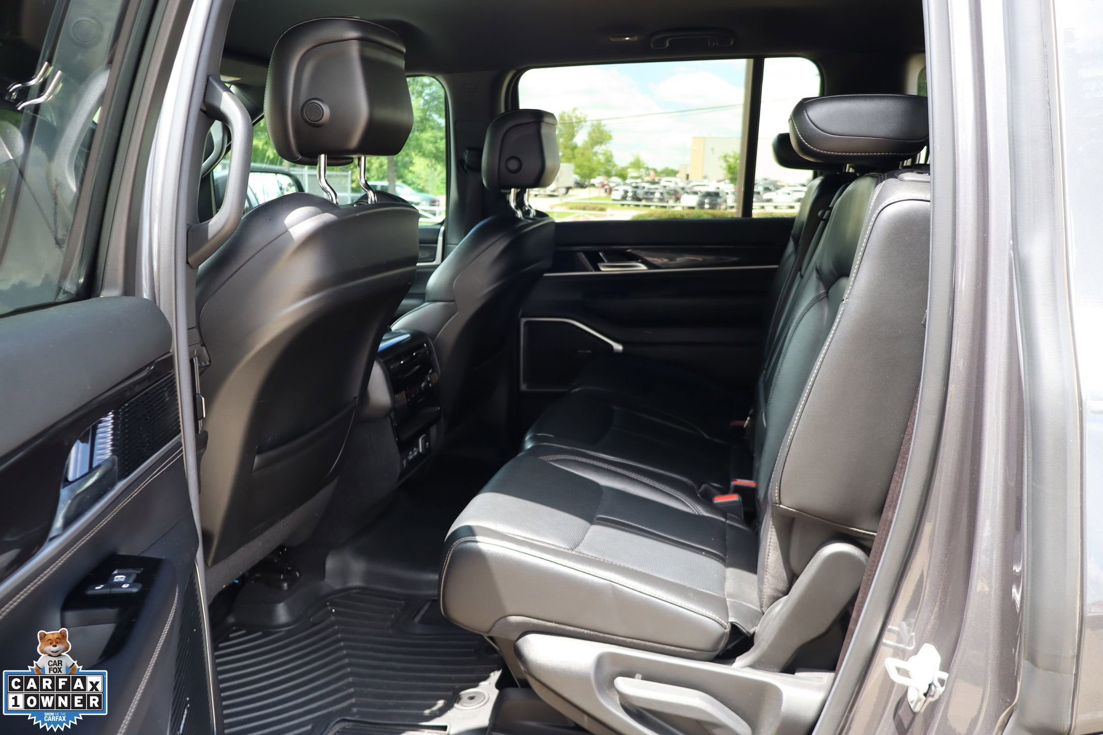 Used 2022 Jeep Wagoneer Series I RWD image 25