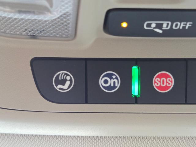 Used 2020 Buick Enclave Essence w/ Sound and Sites Package FWD image 33