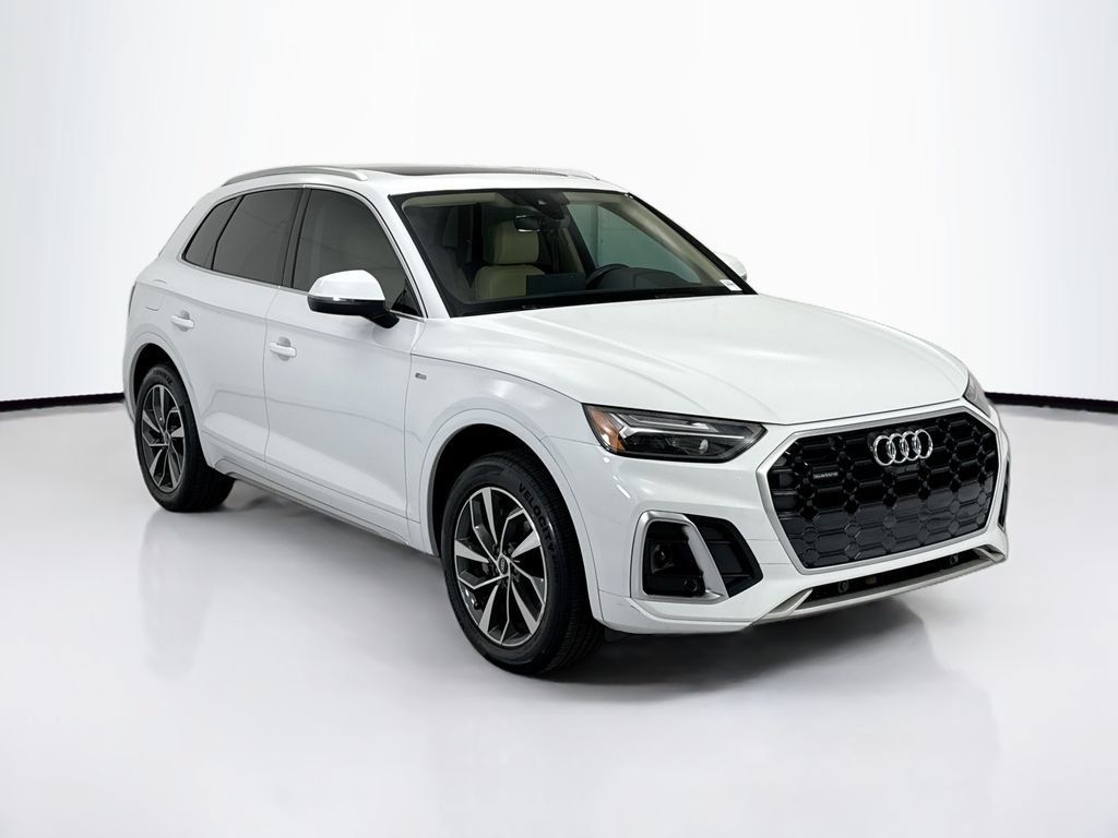 Used 2022 Audi Q5 2.0T Premium Plus w/ Premium Plus Package AWD/4WD image 3