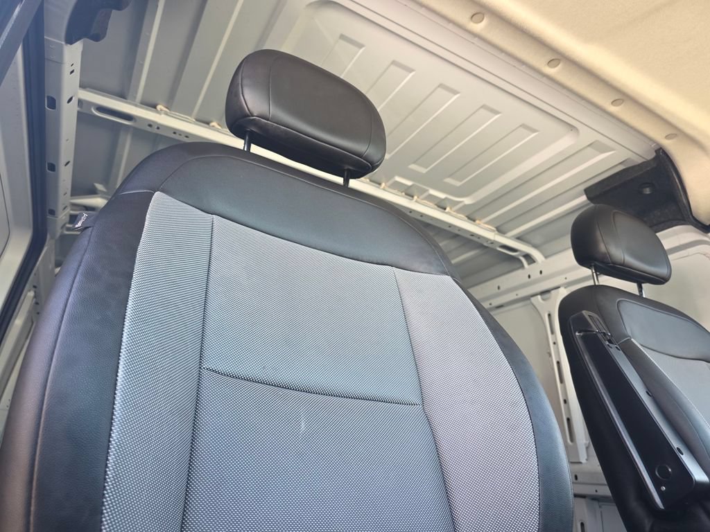 Used 2025 RAM ProMaster 2500 w/ Convenience Group FWD image 18