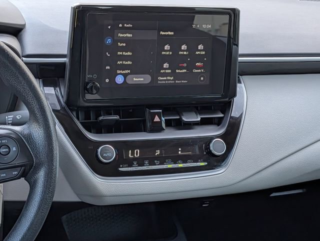 Used 2025 Toyota Corolla LE FWD image 15