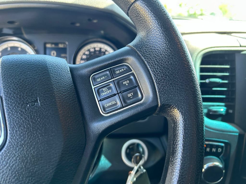 Used 2017 RAM 1500 Express AWD/4WD image 21